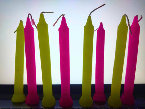 मोमबत्ती (Candles) category