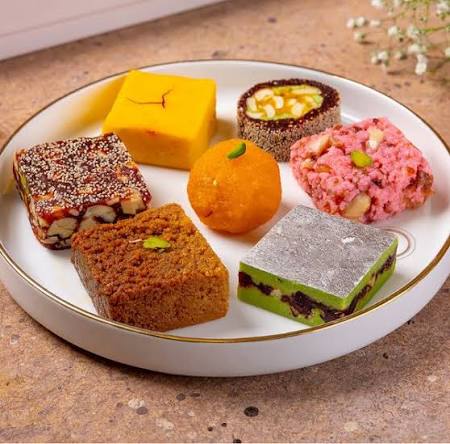 घरेलू मिठाइयाँ (Traditional Sweets) category